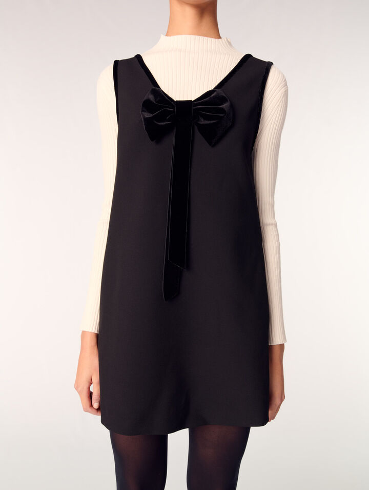 Vestido pichi con cuello de terciopelo