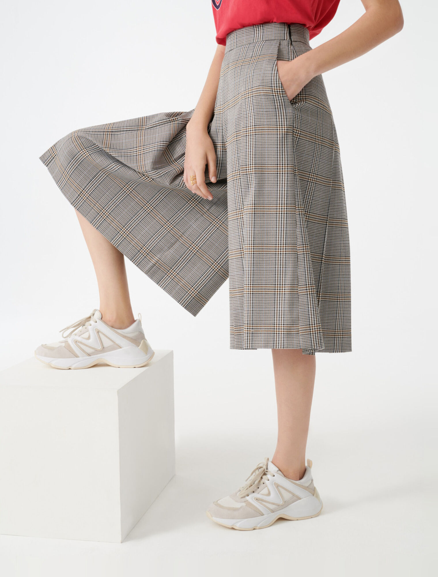 Pantalón de cuadros estilo bermuda