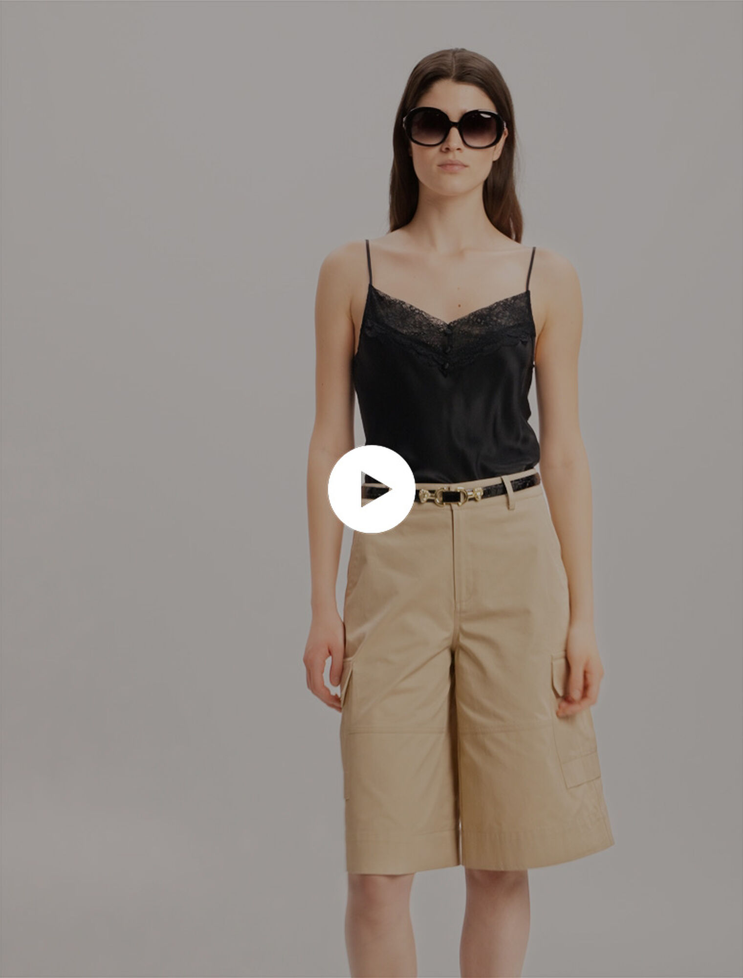 	Blusa de raso de seda y encaje
