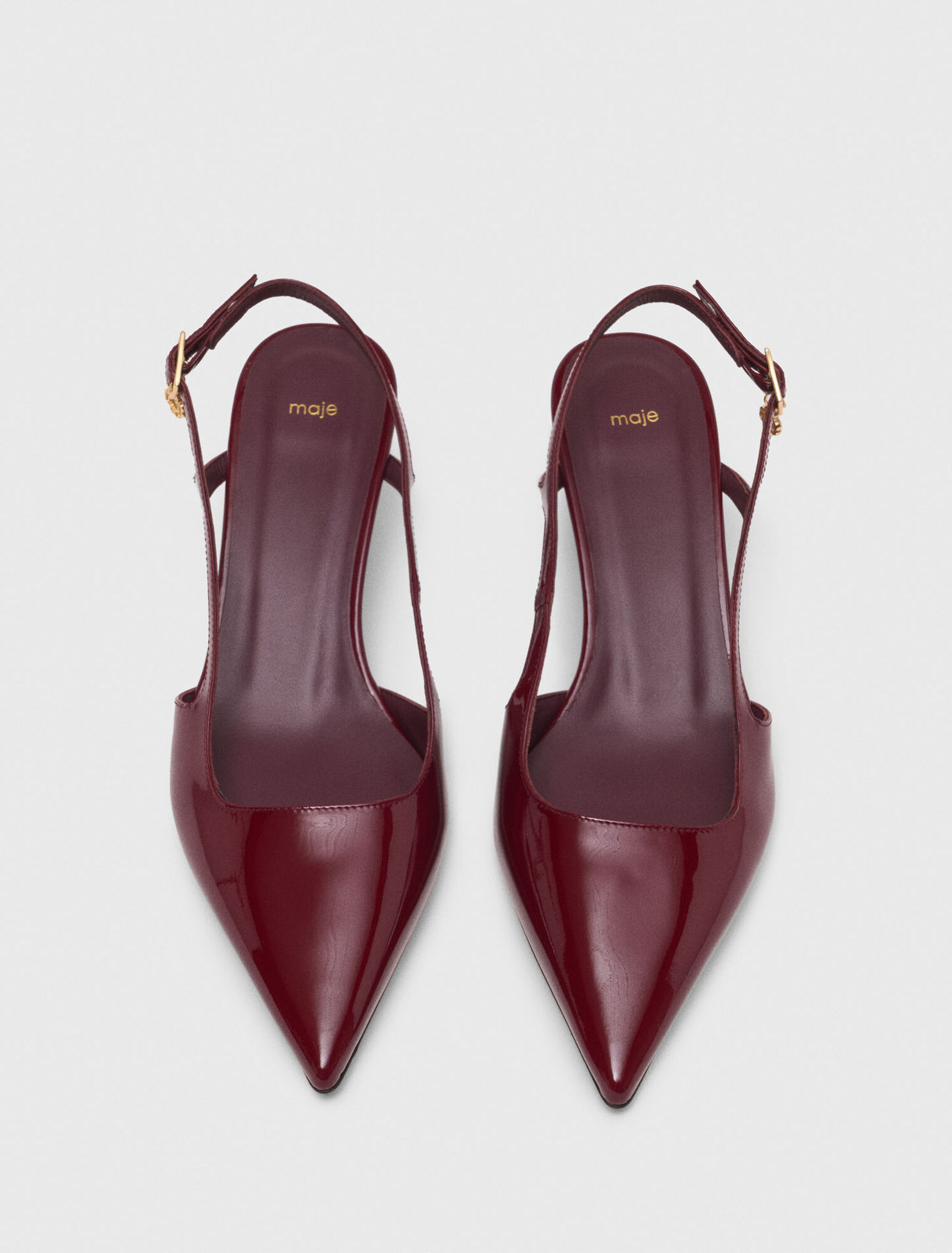 Zapato de tacón slingback de charol