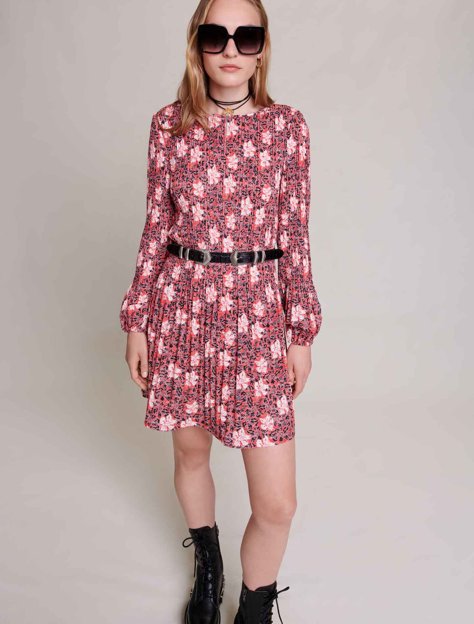 Vestido corto de flores