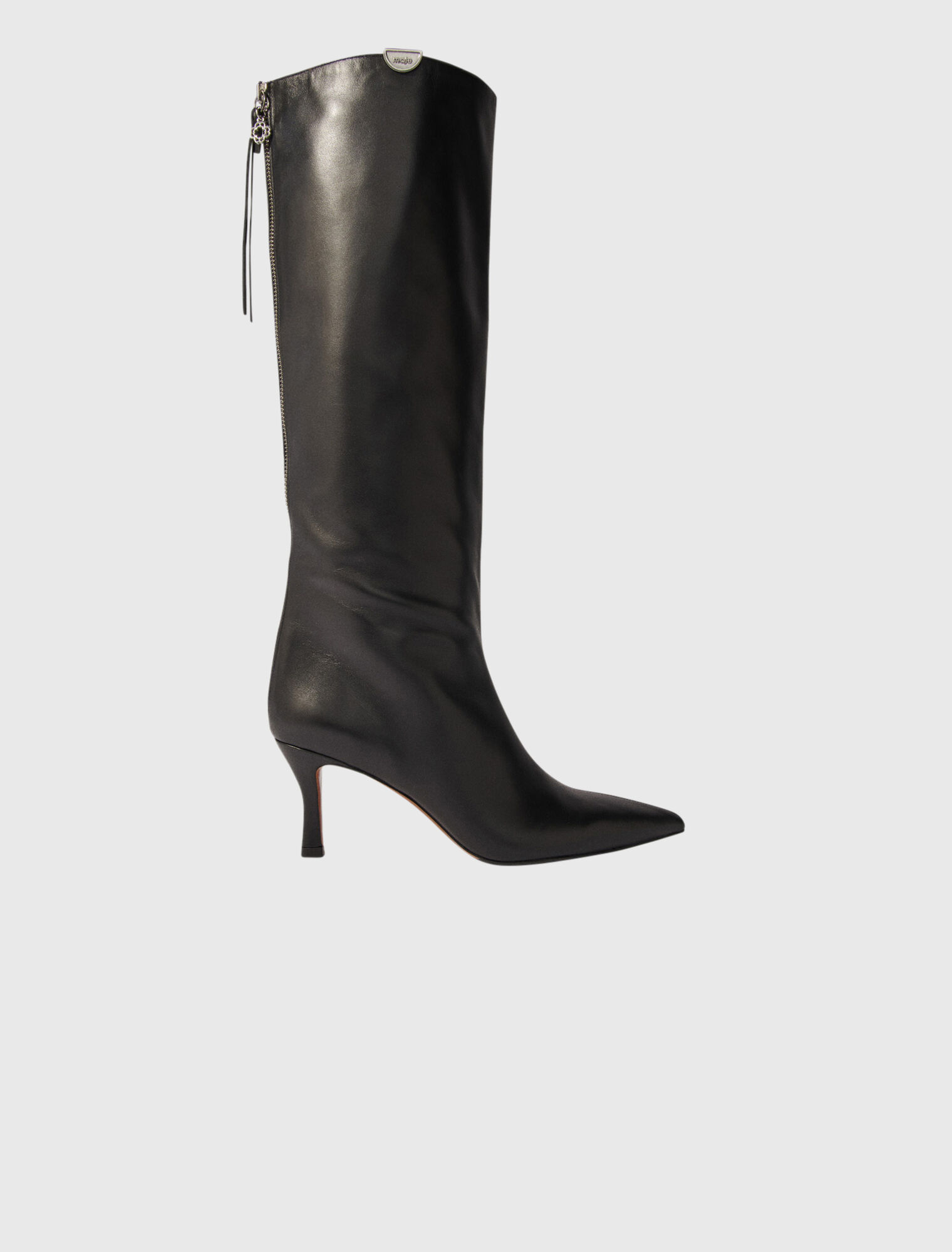 Botas de cuero con puntera fina