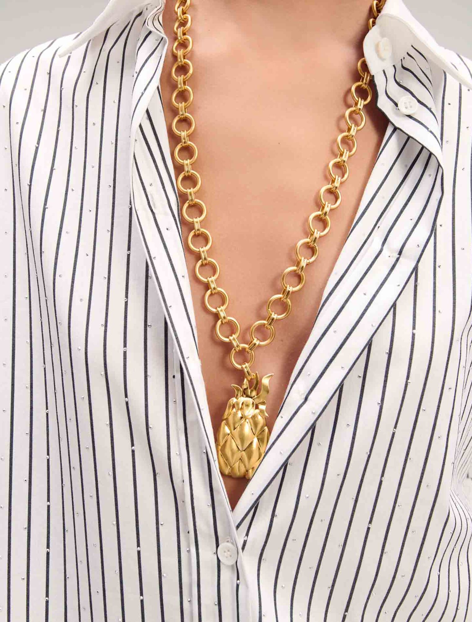 Camisa a rayas con pedrería