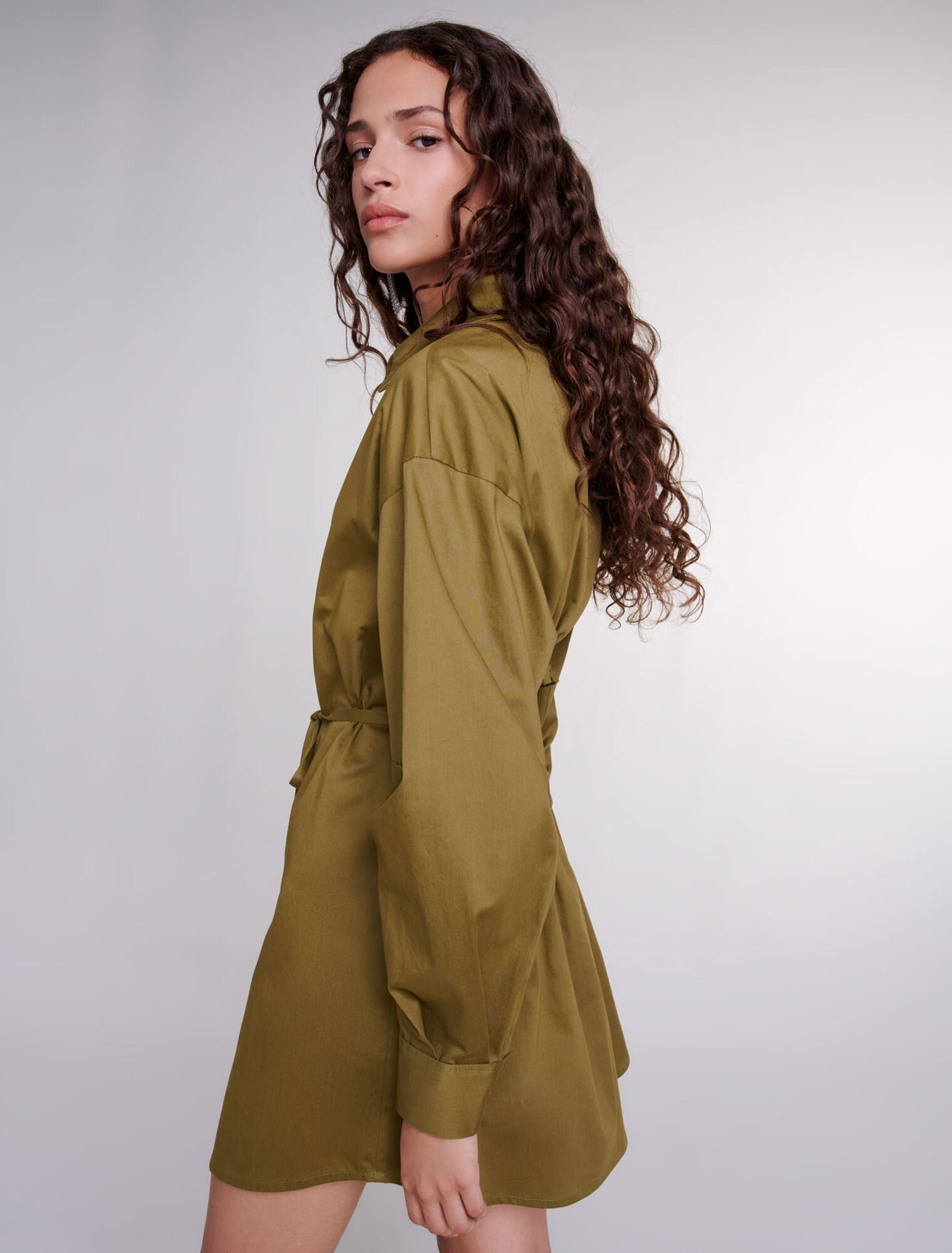 Vestido cruzado calado