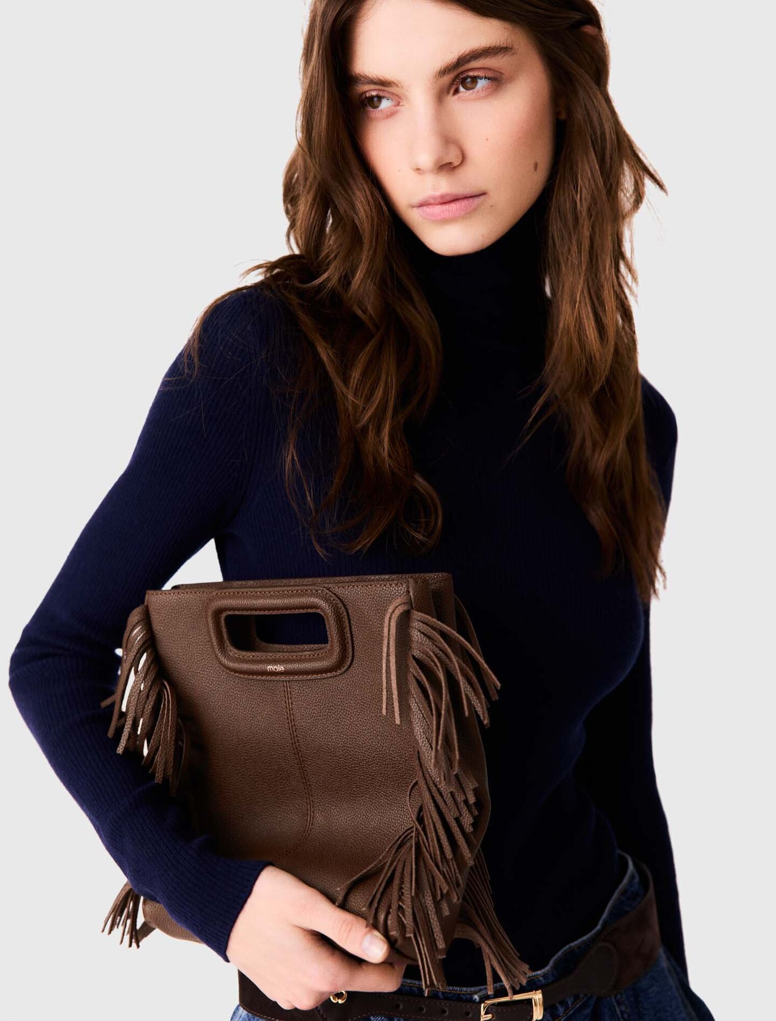 Bolso M de cuero granulado