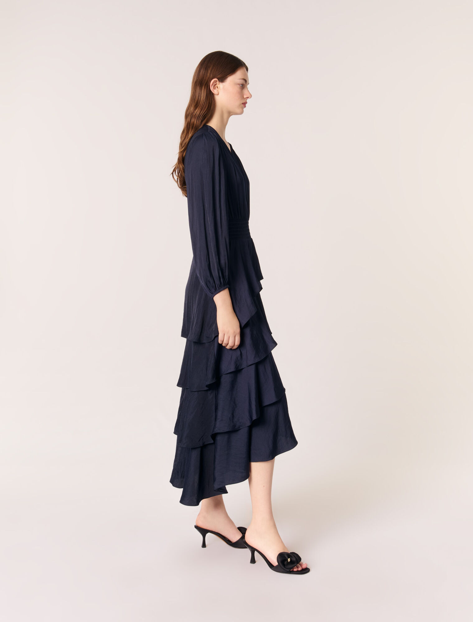 Vestido largo con volantes