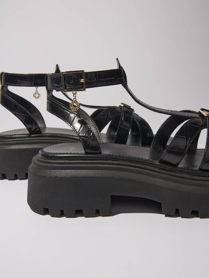 Sandalias planas dentadas