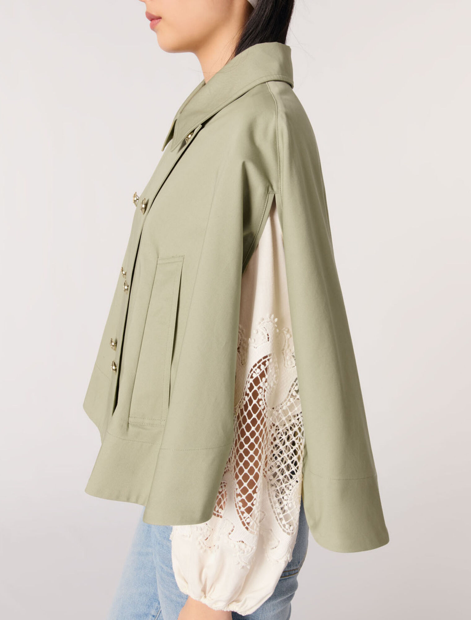 Gabardina corta efecto capa