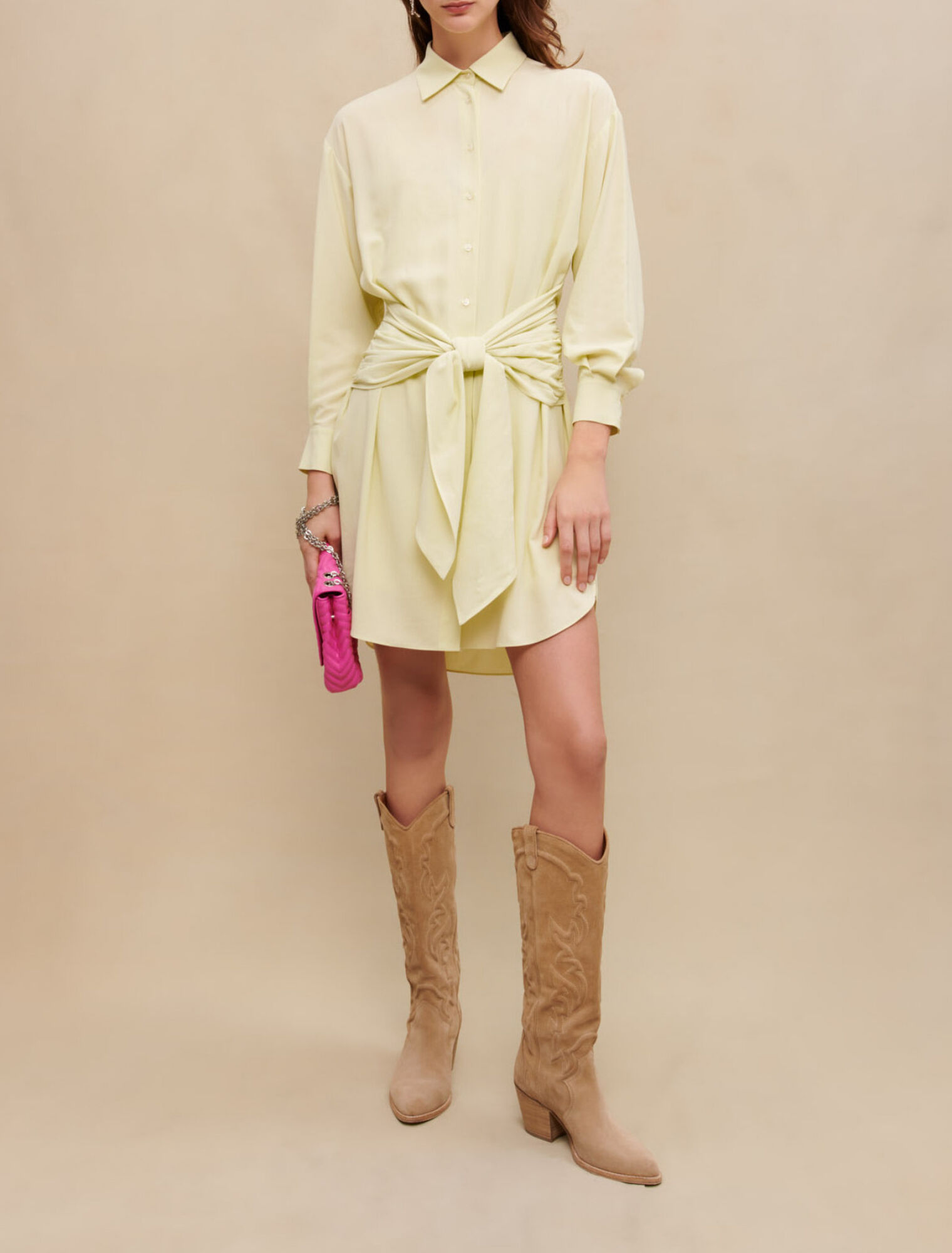 Vestido corto con lazo
