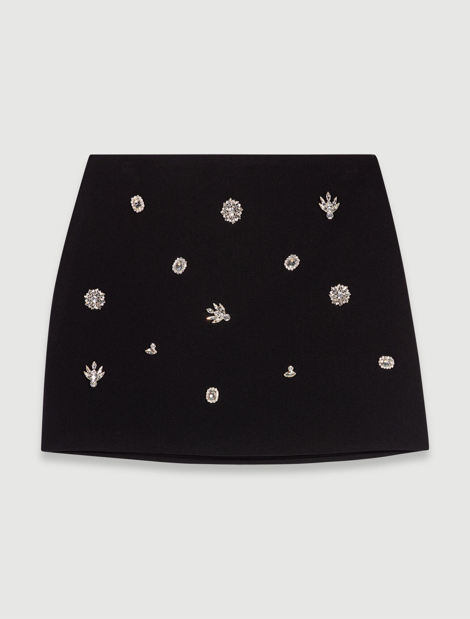 Pantalón corto trampantojo con strass
