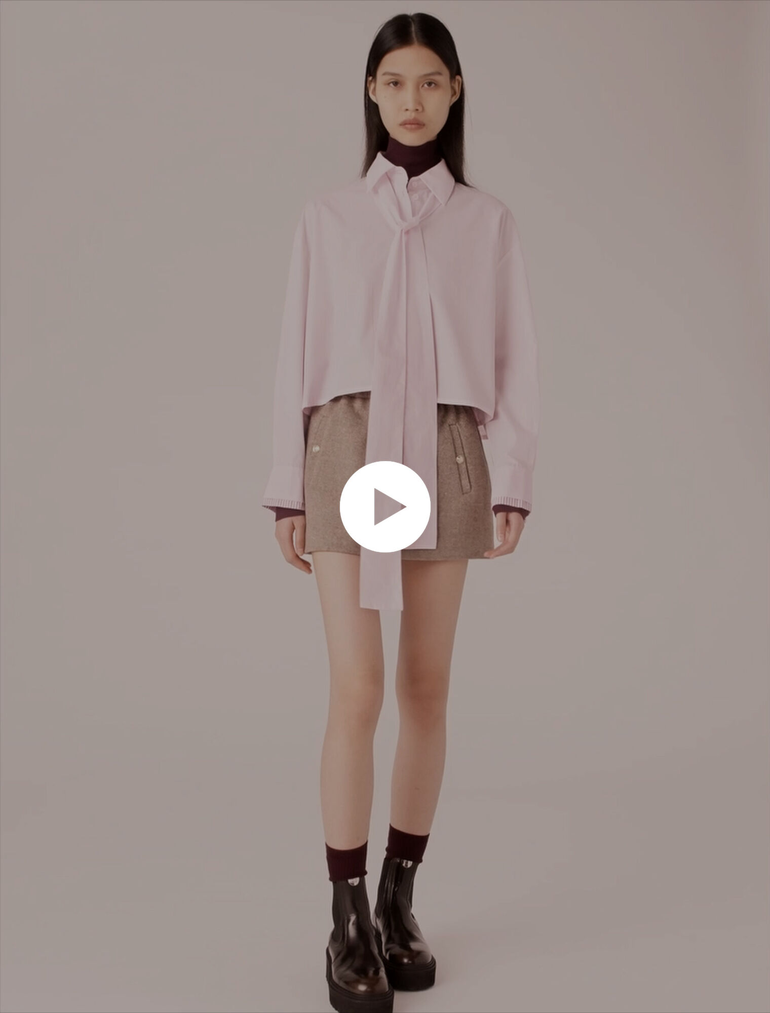 Camisa corta con lavallière