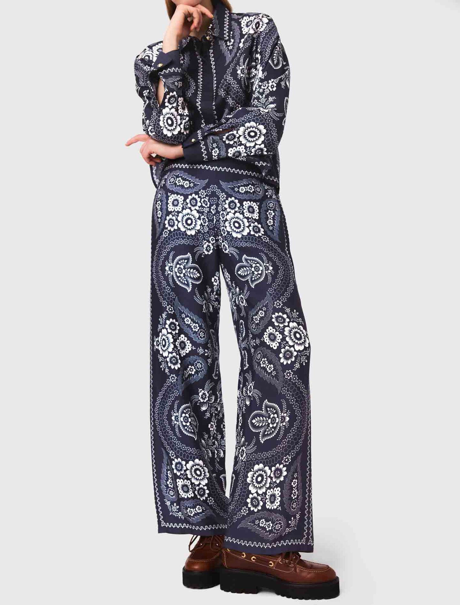 Pantalón fluido estampado