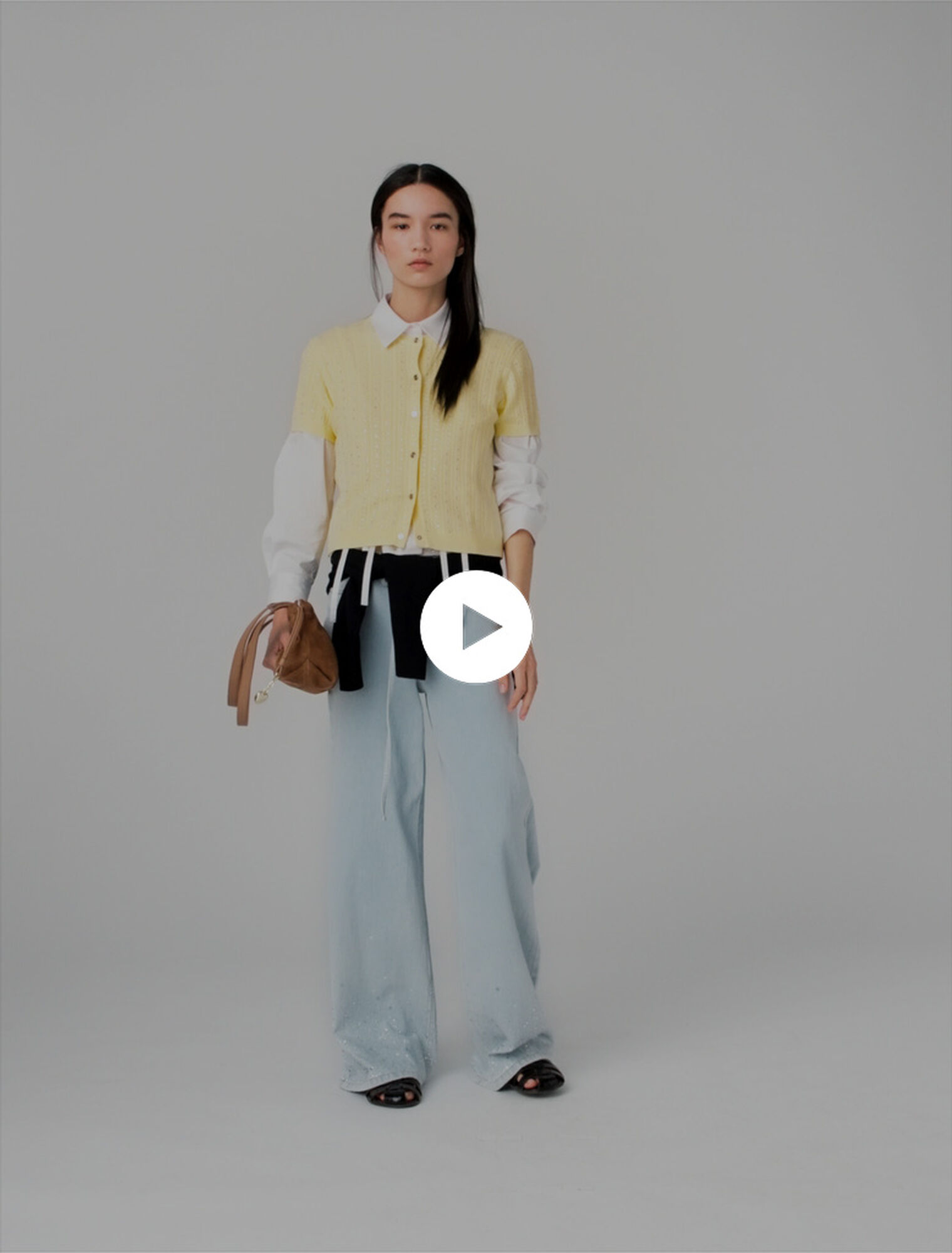 C&aacute;rdigan con cuello caja de strass