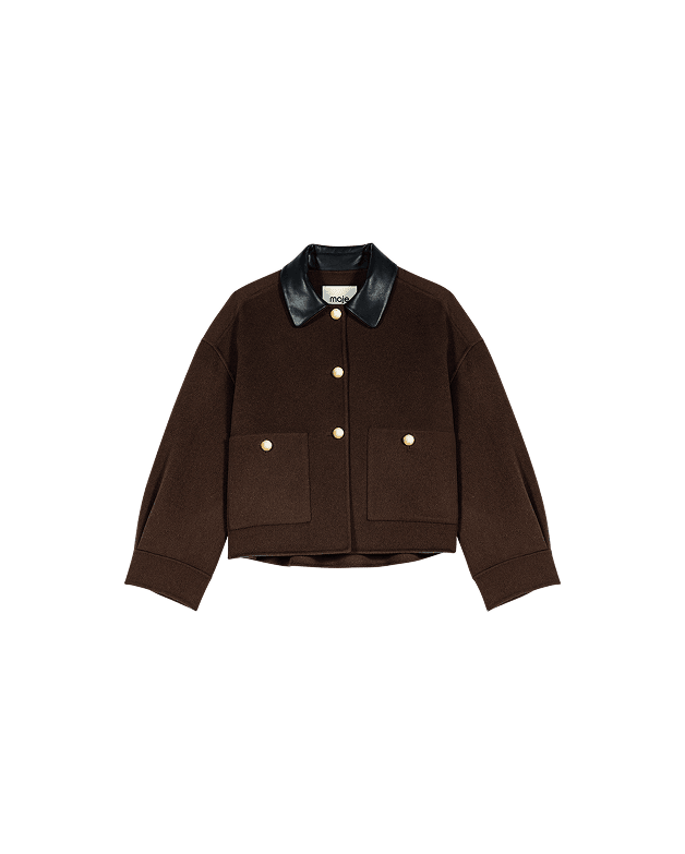 Chaqueta corta de lana con espalda plisada