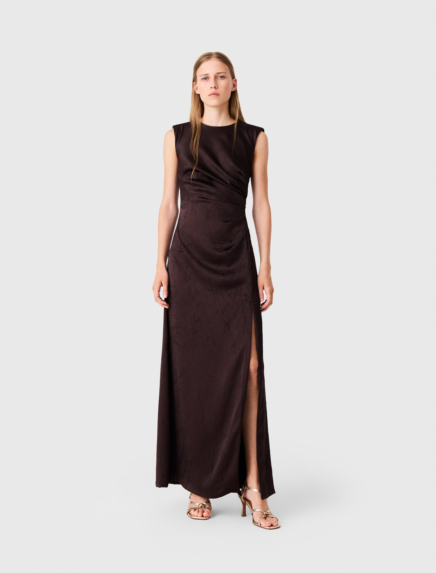 Vestido Largo Satinado Y Drapeado - Marrón - Talla 34 - Maje